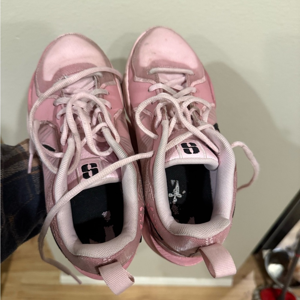 Nike Pink Women's Athletic Sneakers with Black Swoosh 5Y - Picture 3 of 6